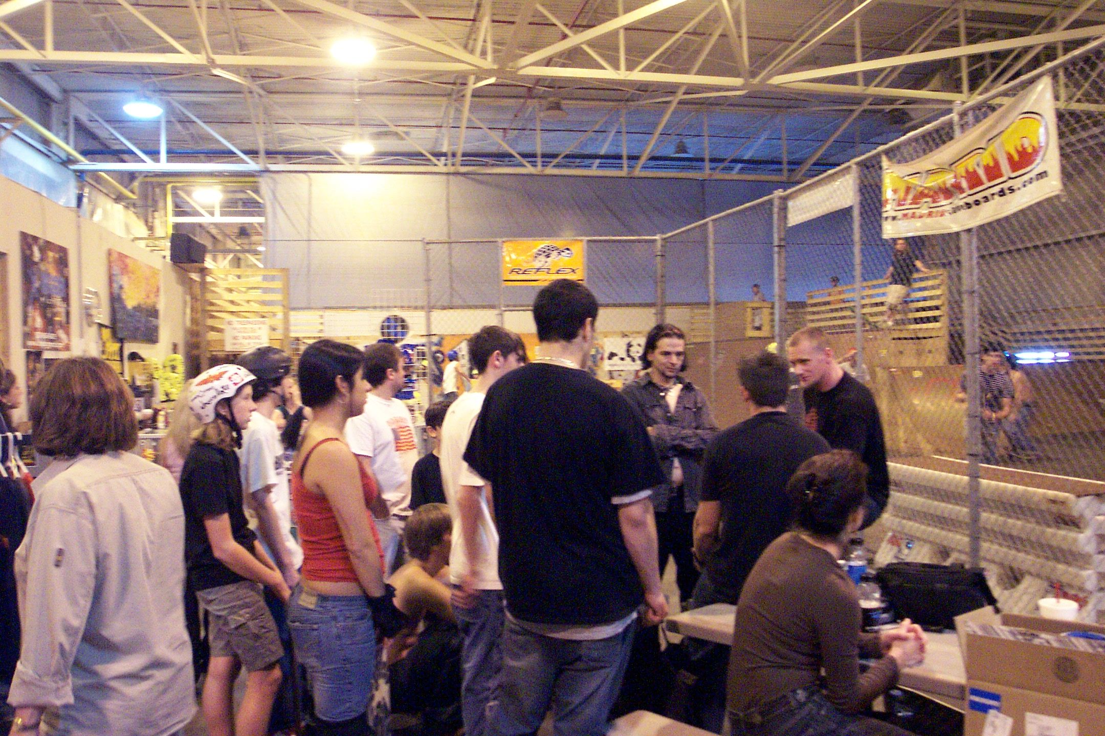 Mike & the Crowd 1